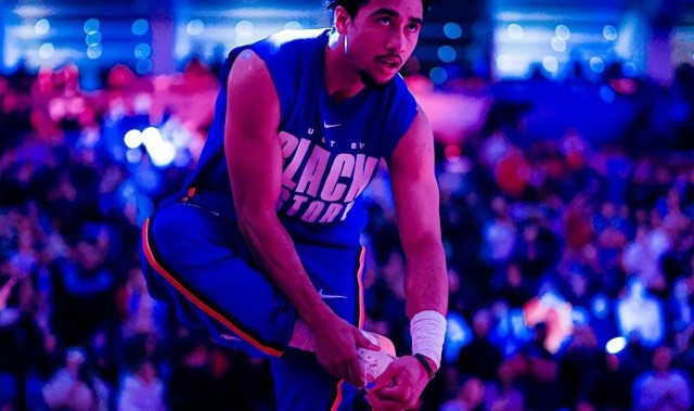 乐鱼娱乐平台-21分+20分+20分！生涯新高！离开76人涅槃重生，4换1大交易血赚