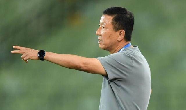 乐鱼网页版-解析崔康熙为何黯然离开？主动担责放弃一年半工资